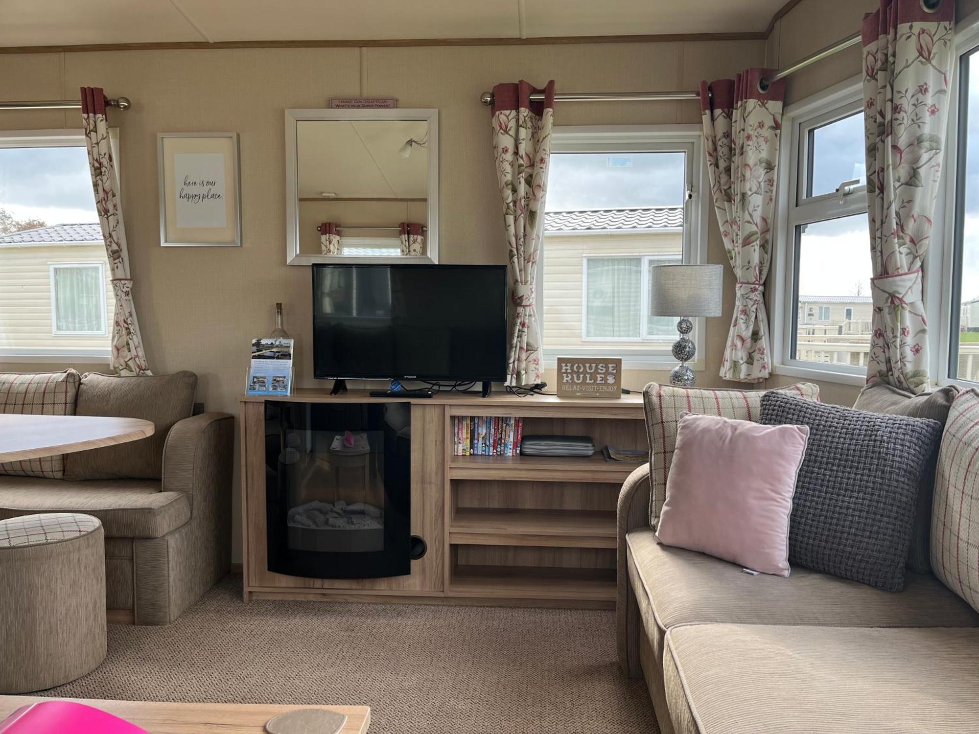Tattershall Lakes Kingfisher Caravan 8 Berth With Hot Tub & Wifi Esterno foto